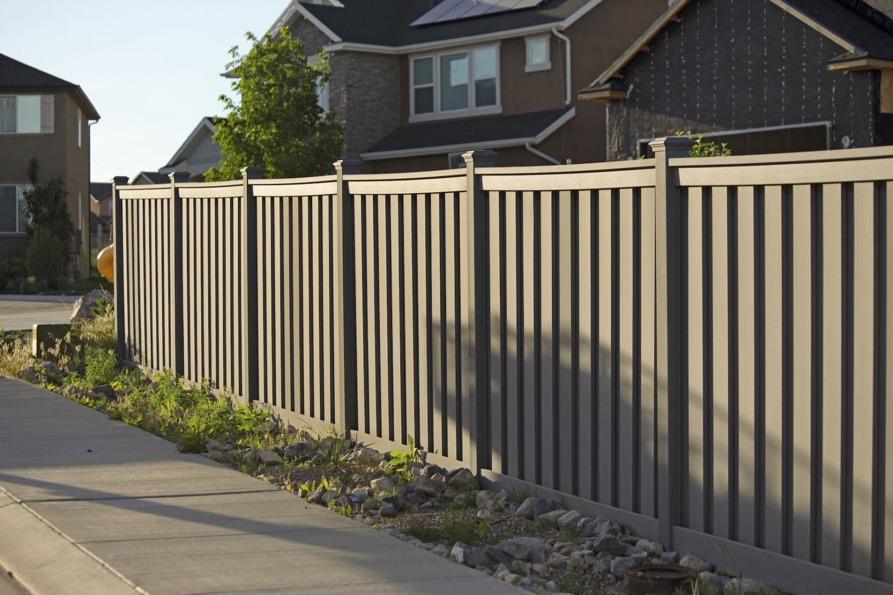Vinyl Privacy Fence Design Ideas for Indiana Homes