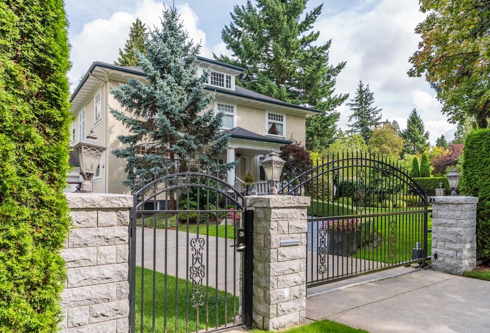 Metal Gate Installation