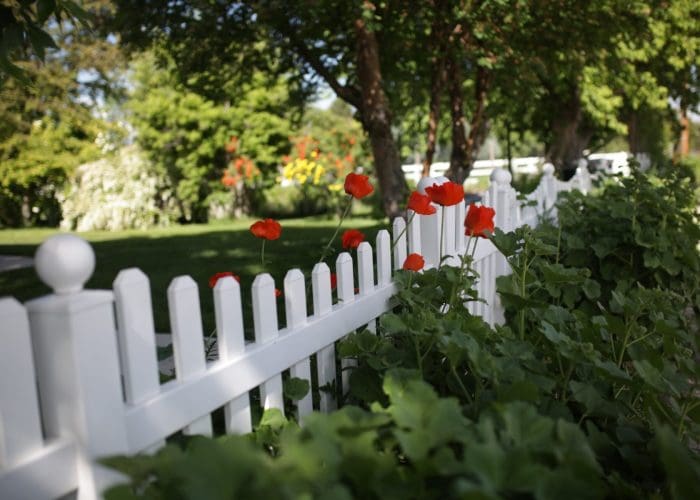Traditional Picket Fence Ideas for Your Indiana Home