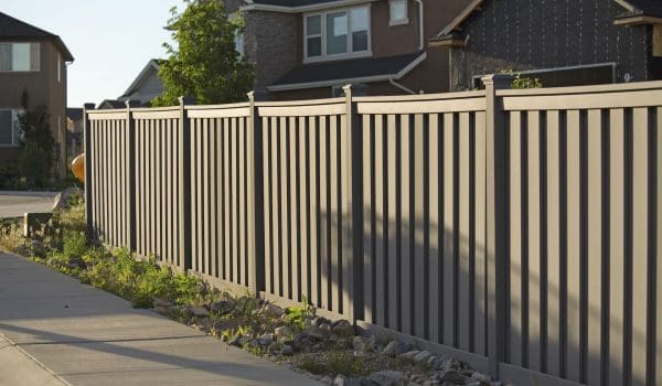 Vinyl Privacy Fence Design Ideas for Indiana Homes