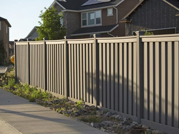 Vinyl Privacy Fence Design Ideas for Indiana Homes